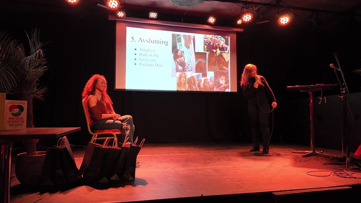 Angelina Lagerstedt på scen under pitchen, bild 2